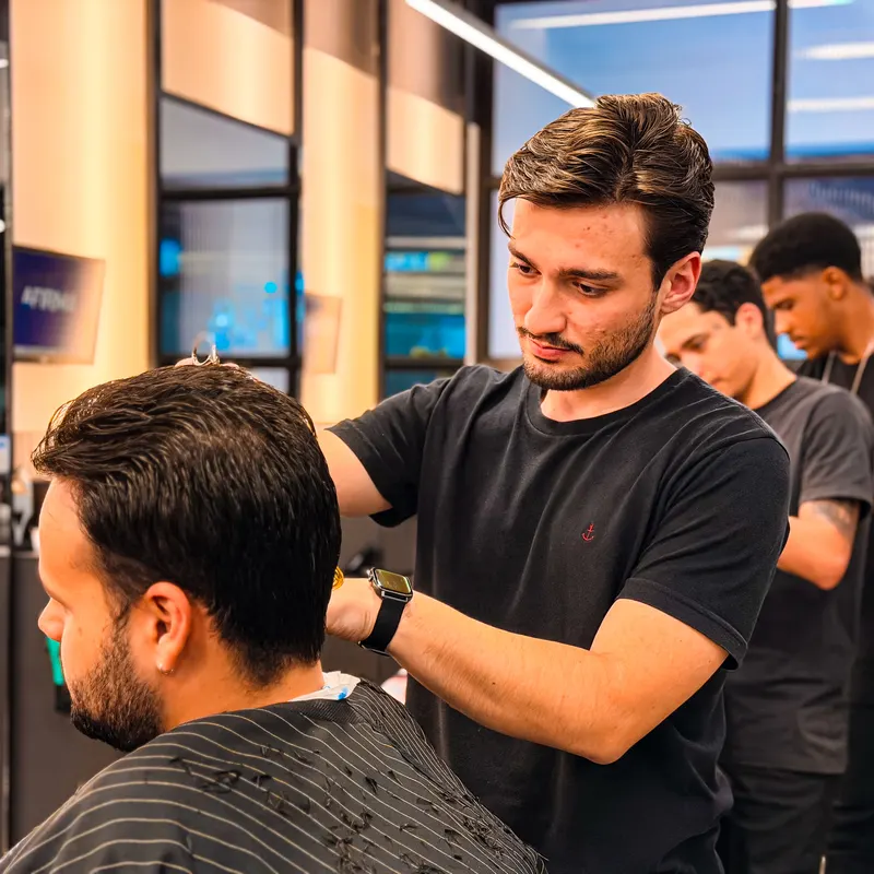 Corte de cabelo na A Firma Barbearia