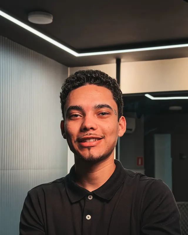 Yago Rodrigues, especialista em degradê na A Firma Barbearia